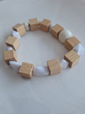 Unique One-of-a-Kind Wooden and Plastic Beaded Bracelet NEW Sharon Dawn